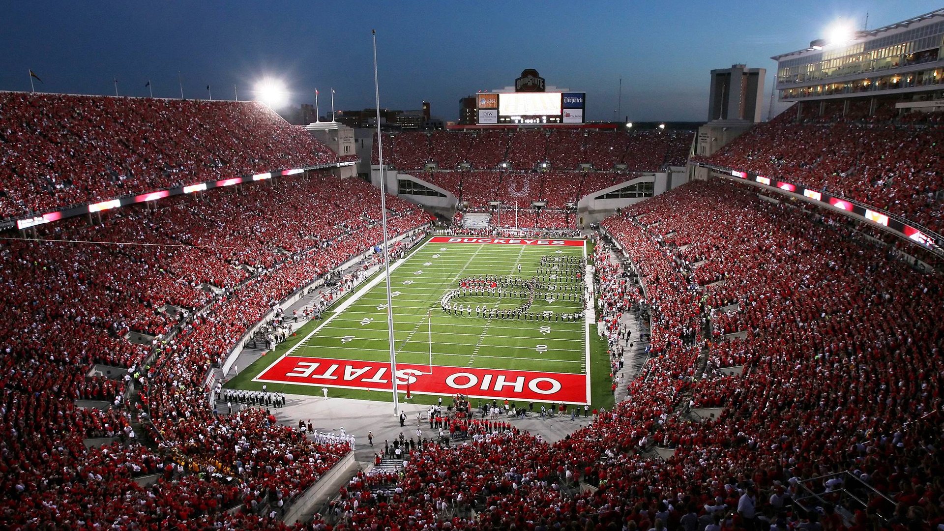 曼联主场反弹,老将挺身救主,曼联出场